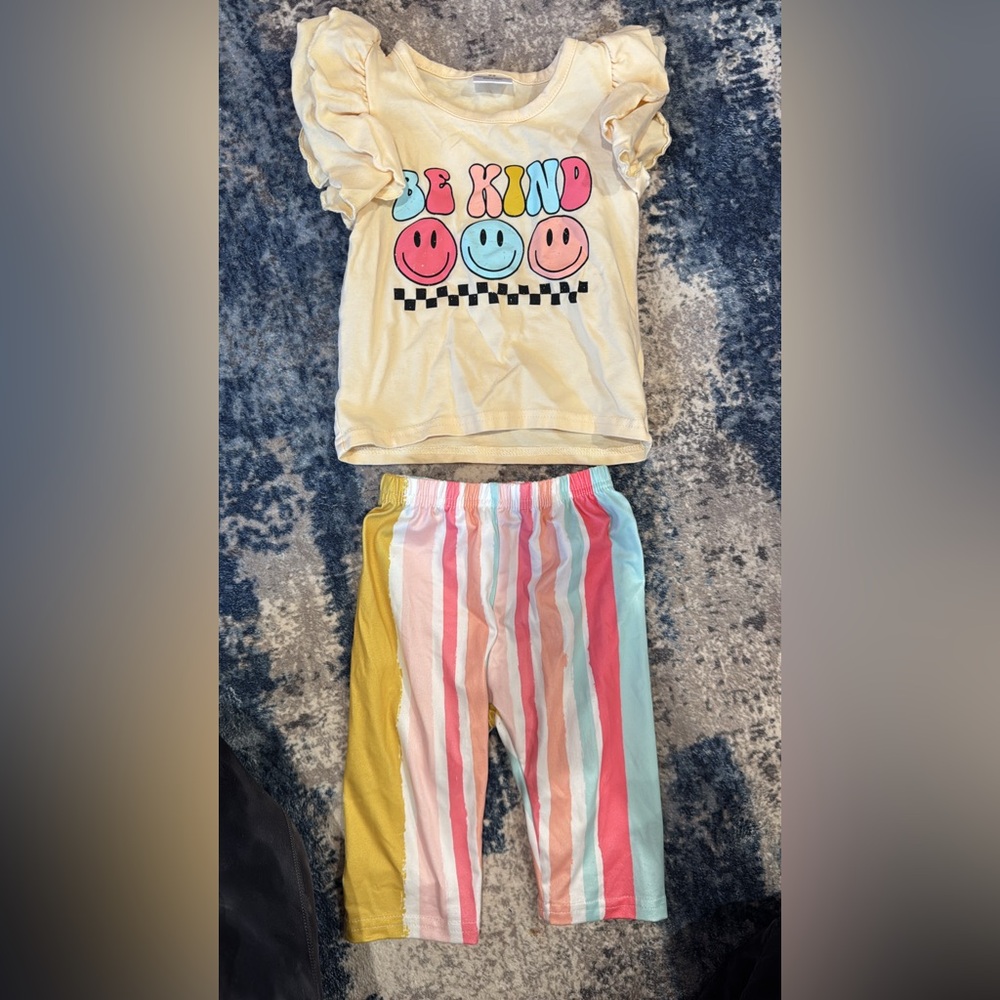 4 sets boutique outfits!!